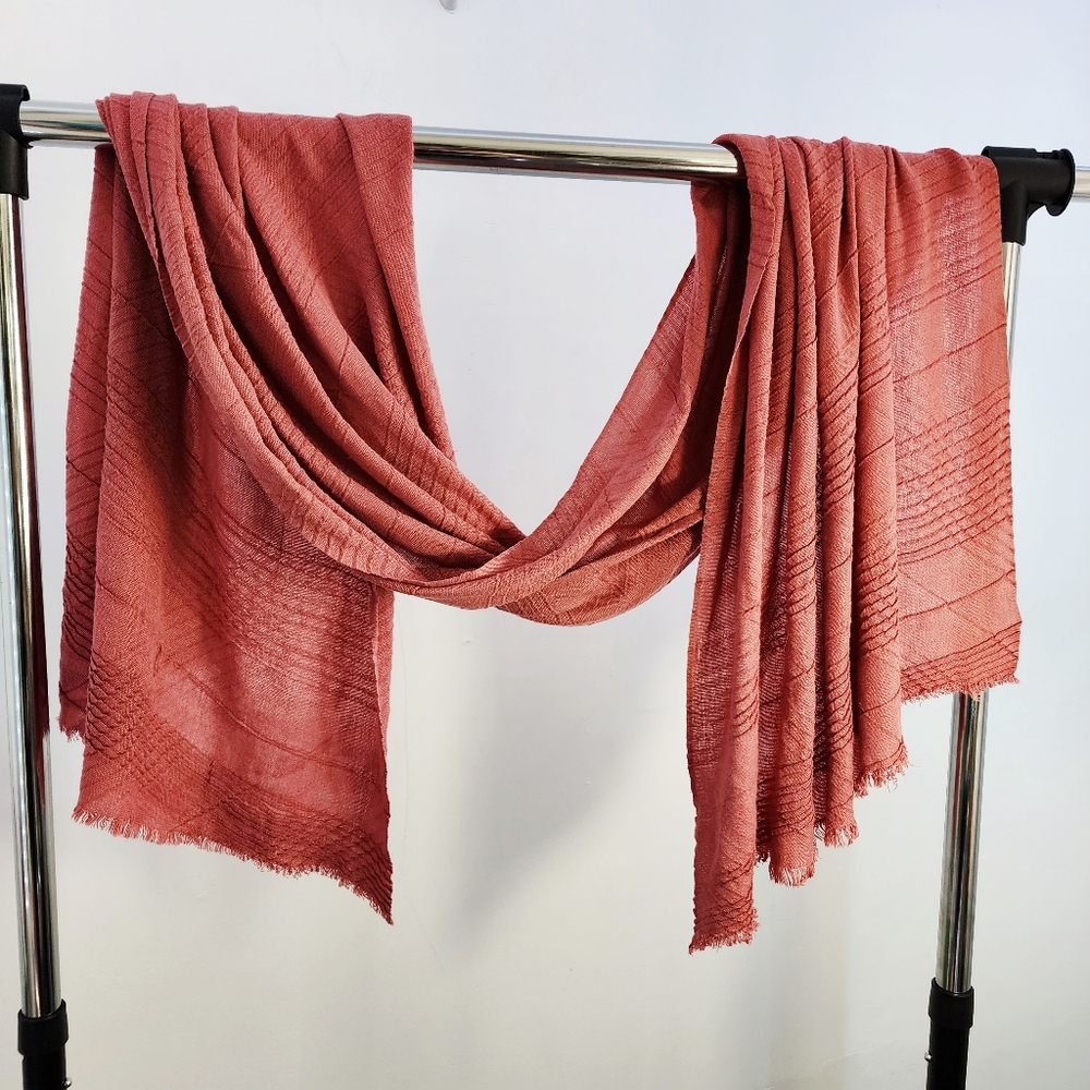 Echo Mauve/Rust Colored Textured Scarf
